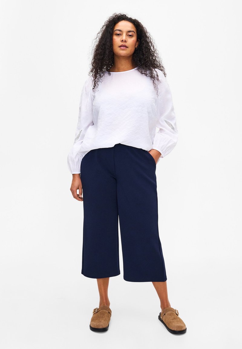 Zizzi LOOSE WITH 7/8-LENGTH - Παντελόνι - navy blazer solid