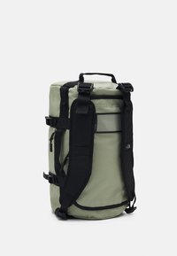 The North Face BASE CAMP DUFFEL - XS - Saco de viagem - tea green/black
