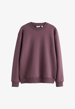 Pruunikas bordoopunane pehme materjaliga dressipluus, millel on ümmargune kaelus, soonilised varrukaservad ja alläär ning lihtne disain ilma silmatorkavate mustriteta.