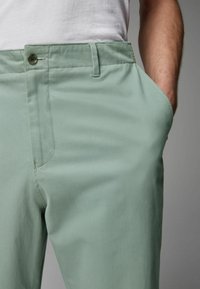 Next EDIT UTILITY RELAXED FIT - Chino stiliaus kelnės - seafoam green