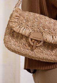 Vanessa Bruno MOON  - Borsa a mano - naturel