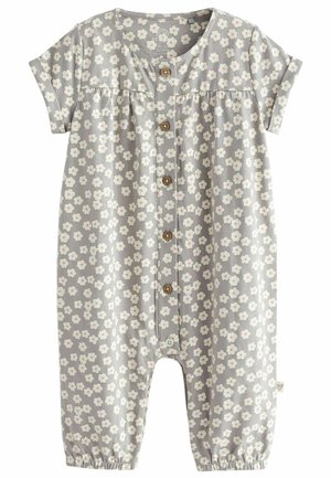 Grenouillère grise pour bébé à manches courtes, motif fleurs blanches et roses, boutons en bois sur le devant, et ouvertures élastiquées aux jambes.