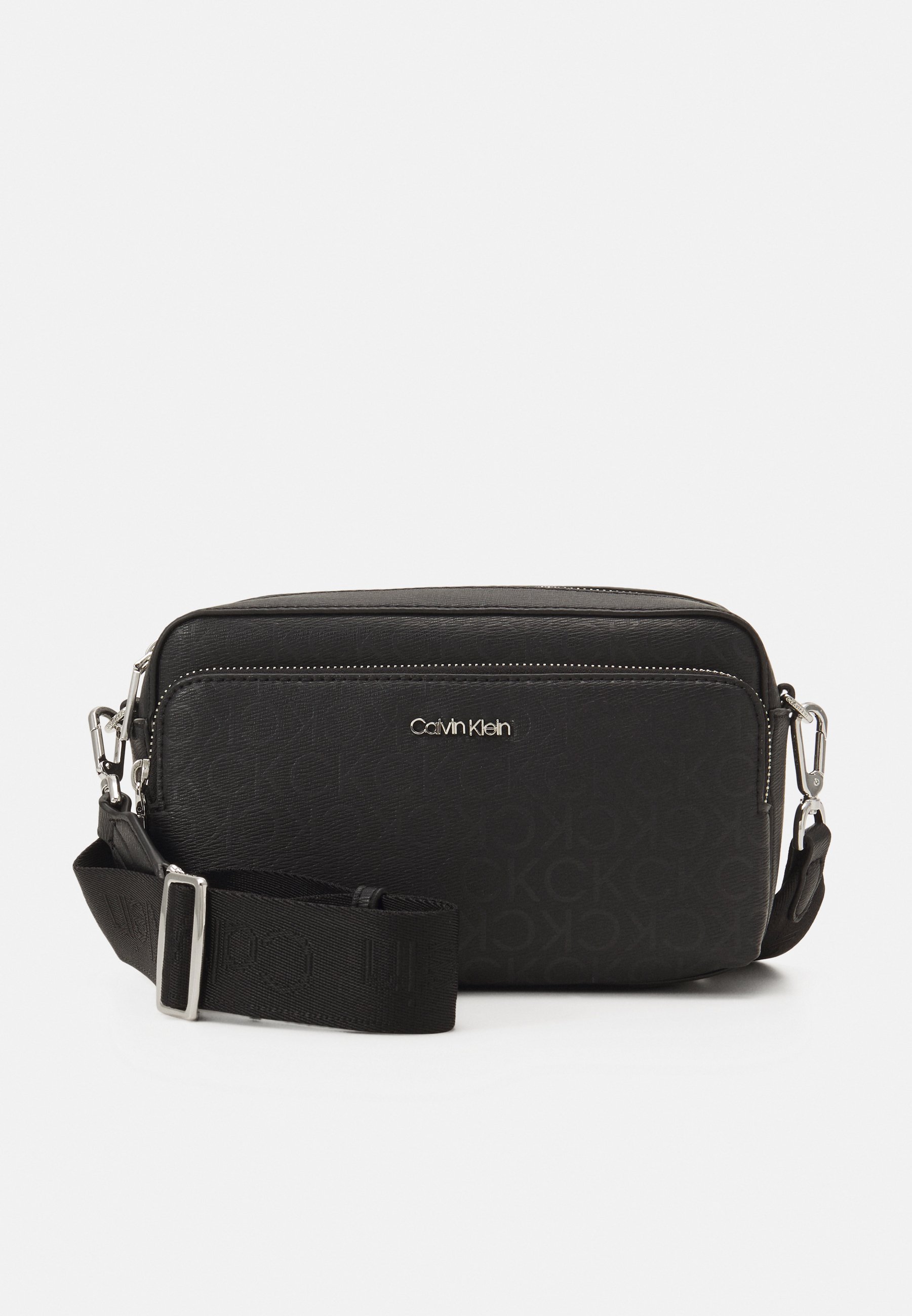 Calvin Klein MUST T CAMERA BAG UNISEX - Across body bag - black - Zalando.de