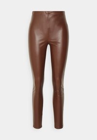 Pantalons en faux cuir marron au design ajusté, avec une taille élastique et une texture lisse et brillante. Pas de motifs visibles ni de détails en métal.