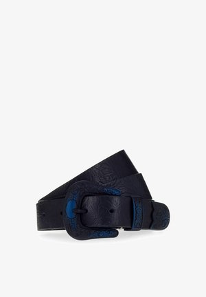 Zwarte leren riem met een gestructureerde afwerking en een decoratieve gesp met blauwe accenten en bloemmotieven. Standaard lengte en breedte.