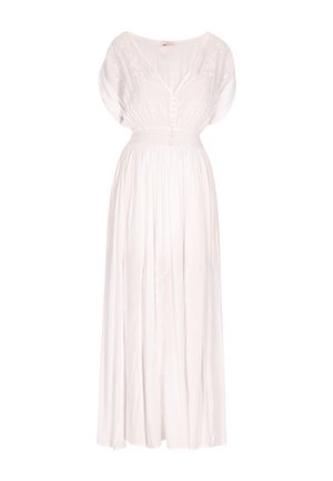 Vestido maxi de tela blanca con escote en V, mangas cortas tipo dolmán, cintura elástica y bordados florales decorativos. Botones en la parte delantera.