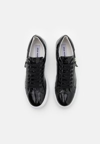 Steve Madden OLIVERO - Sapatilhas - black