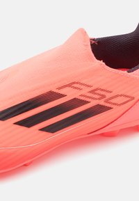 adidas Performance F50 LEAGUE FG/MG UNISEX - Futbola apavi, cieta zeme - turbo/aurora black/platin metallic