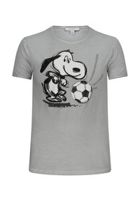 Camiseta de algod�ón gris con un perro de dibujos animados negro jugando con un balón de fútbol, diseño simple, cuello redondo, mangas cortas.