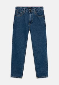 Modré džíny z denimu s rovnými nohavicemi, s knoflíkovým zapínáním, pětikapsovým designem a mírným blednutím pro texturu.