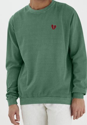 Sweater - green