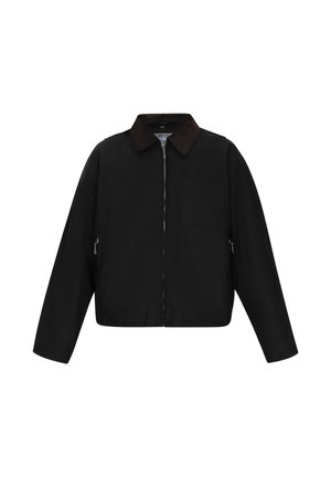 Juodas trumpas švarkas su užtrauktuku, su rudų zomšinių apykakle, priekinė kišenė ir sidabrinės spalvos užtrauktukai šonuose.