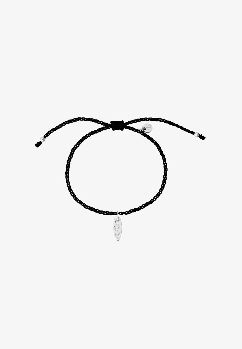 Nastaviteľný náramok s čiernym zapleteným povrazom, s kovovým strieborným príveskom v tvare listu so vzormi vĺn.