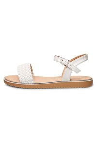 Bata Sandaalit nilkkaremmillä - bianco