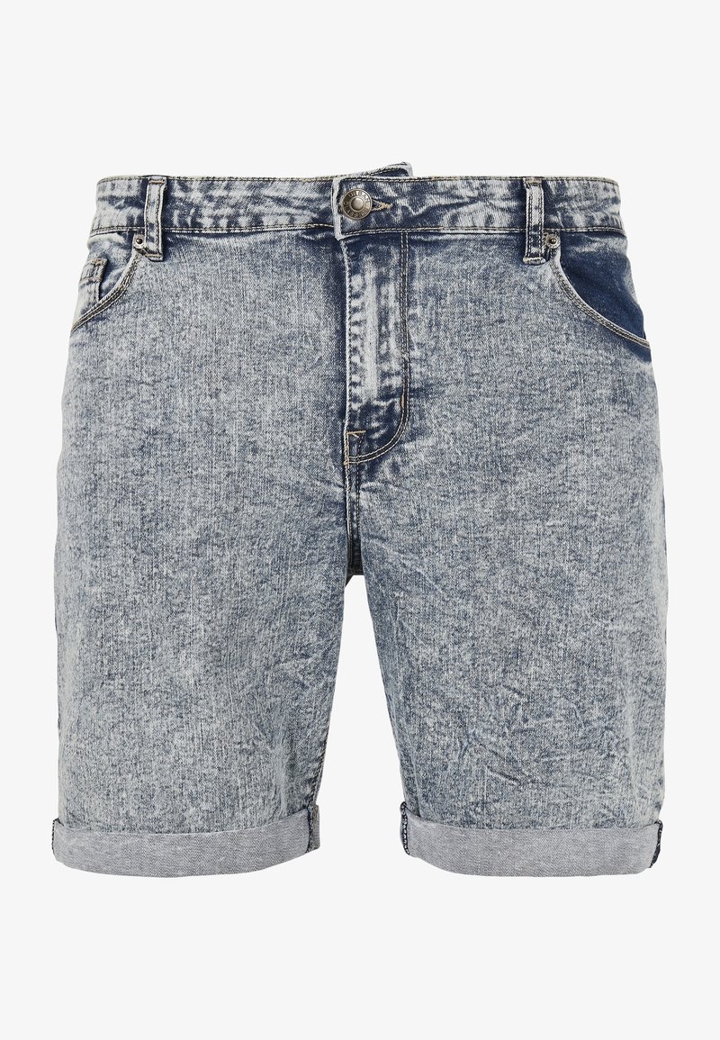 Short en jean bleu clair délavé à l'acide avec revers roulés, fermeture avant par bouton et zip, ainsi que des poches avant et arrière.
