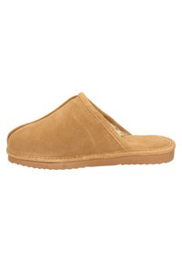 Tan suède instappantoffel met een afgeronde neus, een zachte binnenvoering en een flexibele rubberen zool. Beschikt over een gladde textuur en minimale stiksels.