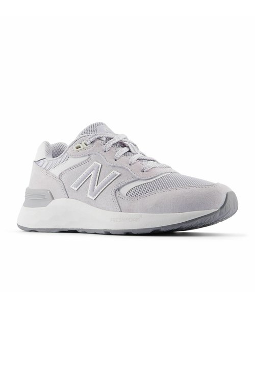 New Balance Zapatilla Casual de Mujer Fresh Foam Walking 880 v7 Gris — photo 2