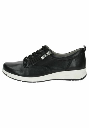 Chaussure en cuir noir avec un bout rond, un design à lacets, une fermeture éclair sur le côté et une semelle en caoutchouc blanc. Cuir texturé avec une finition lisse.