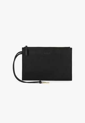 Borsa a pochette in pelle nera con una texture liscia e zip dorata. Presenta una tracolla rimovibile e un design minimalista con logo in rilievo.