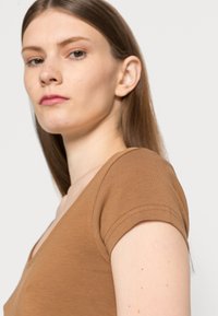 Even&Odd 2 PACK - Vestido de malha - black/brown