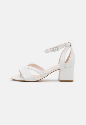 Anna Field Wide Fit Sandaalit nilkkaremmillä - off-white