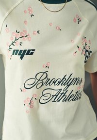 Next - T-shirt z nadrukiem