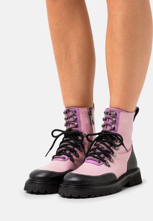BUNDY - Veterboots - black/feeling pink/orchid