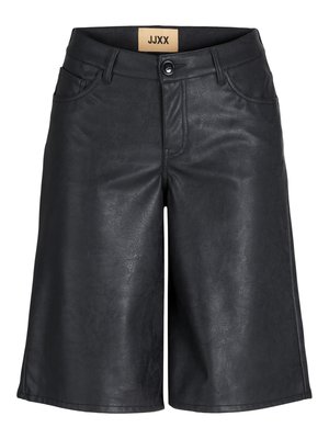 Pantalones cortos hasta la rodilla de cuero sintético negro con botón frontal, trabillas para cinturón y etiqueta JJXX en la cintura interior.