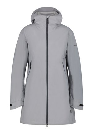 Giacca impermeabile grigia con cappuccio, zip frontale completa, tasche laterali e polsini regolabili. Presenta una texture liscia e sottile con un design minimalista.