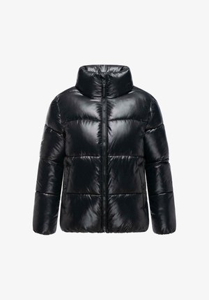 Chaqueta acolchada negra brillante con cuello alto, cremallera frontal completa, mangas largas y secciones acolchadas horizontales.