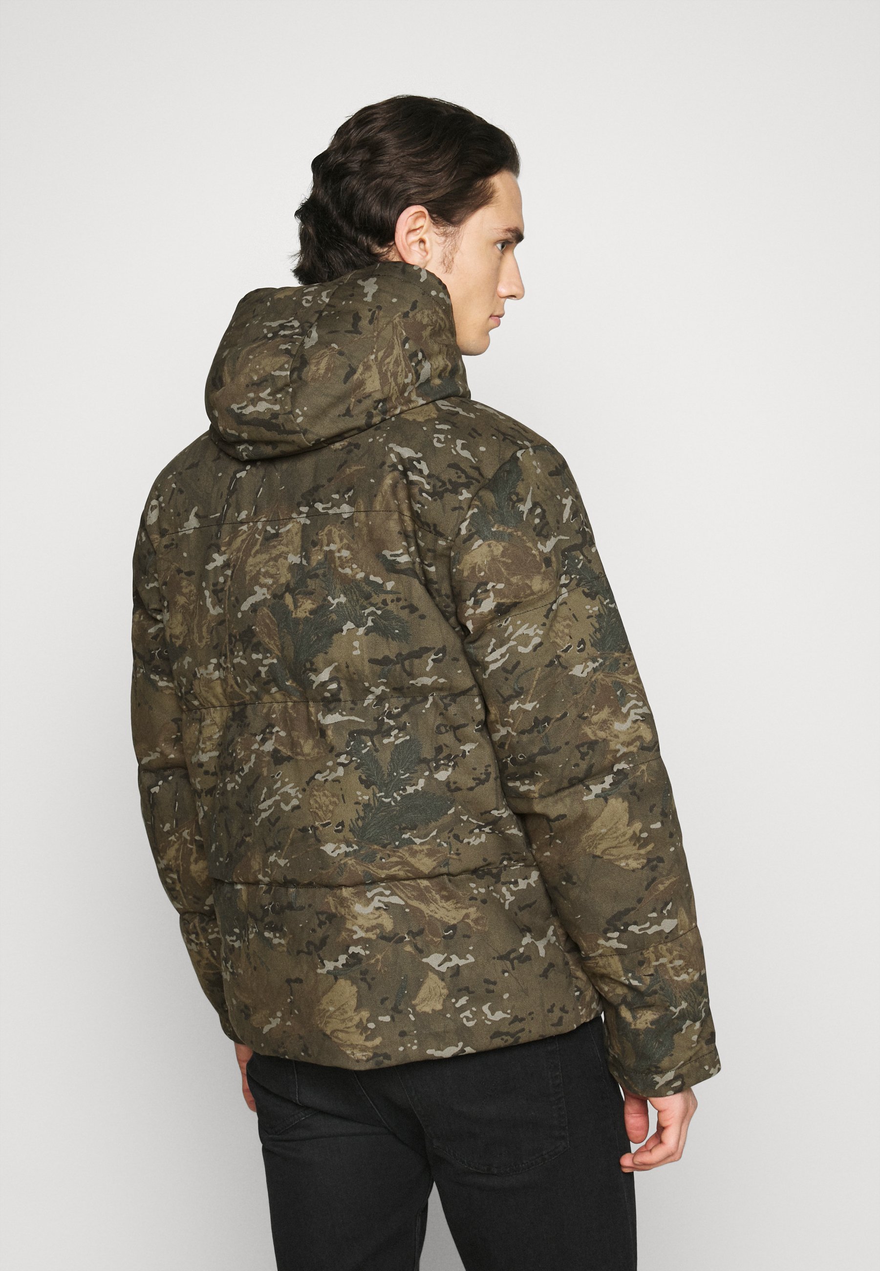 carhartt winterjacke camouflage