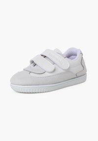 Sneaker in velcro di suede e pelle grigio chiaro, con punta arrotondata, collo imbottito e suola in gomma bianca con battistrada testurizzato.