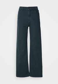 Επιλέχθηκε, shadow black