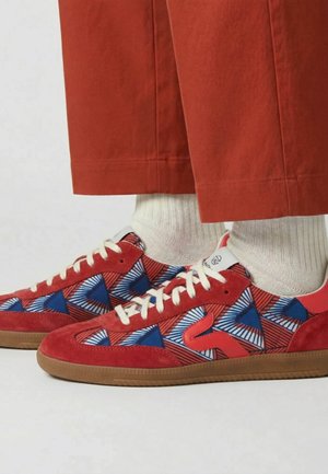 Panafrica, SAHARA - Trainers - brick red