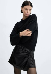 Mango CAIRO - Šortky - black