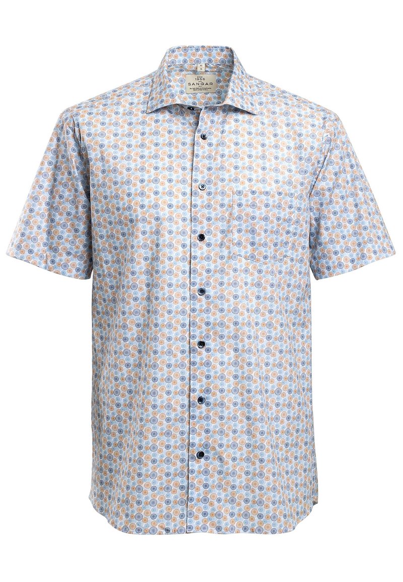 Korte mouwen shirt in lichtblauw met een herhalend cirkelpatroon in oranje en marineblauw. Voorzien van een knoopsluiting aan de voorkant en een enkele borstzak.