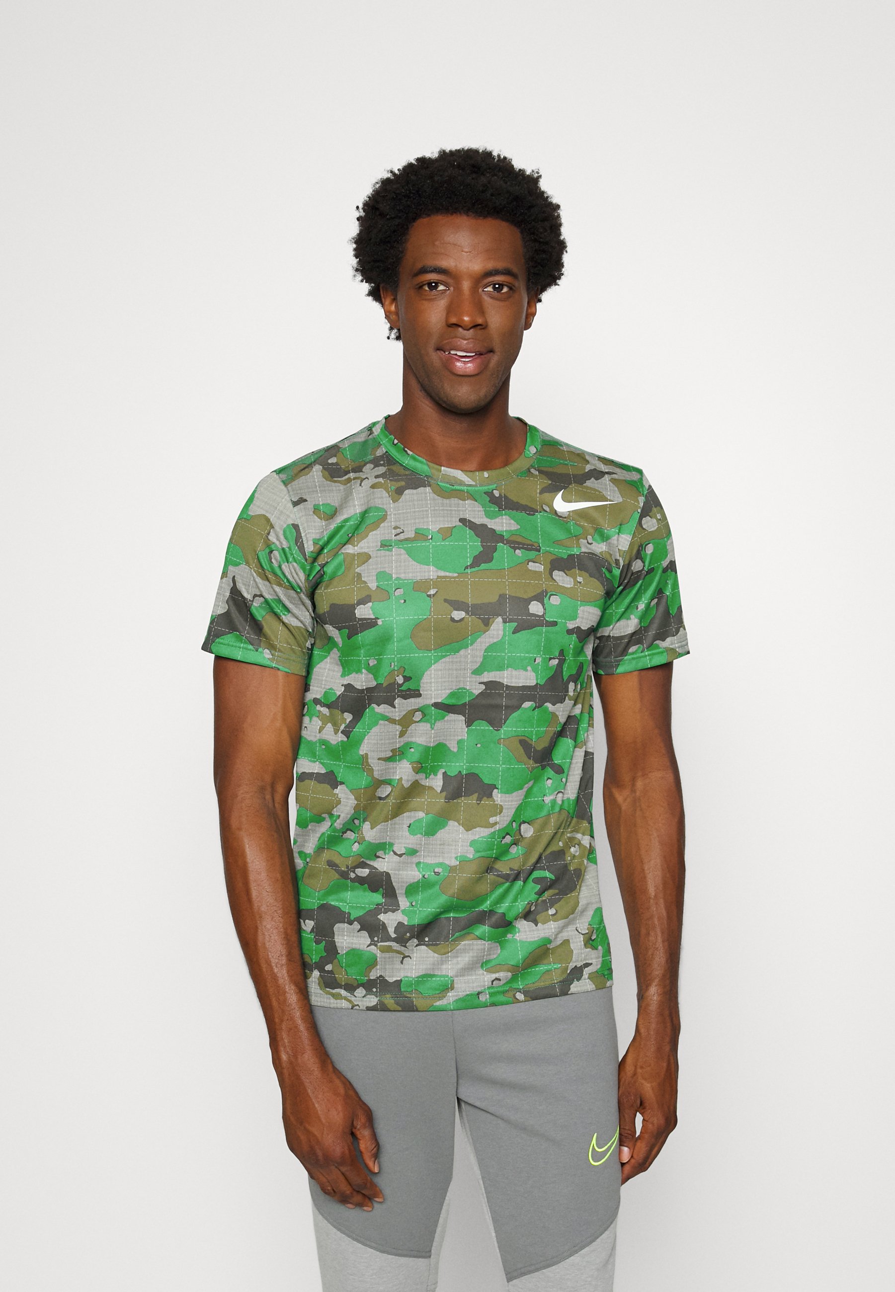 nike camo tee