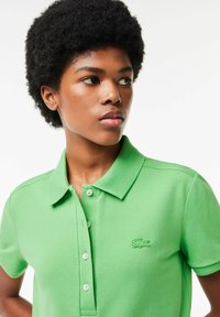 Lacoste Poloshirt - vert ixu