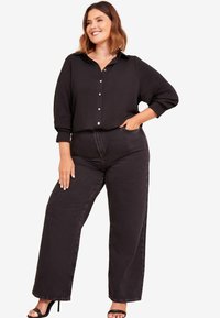 Curves Like These REGULAR FIT - LONG SLEEVE - Košilová halenka  - black