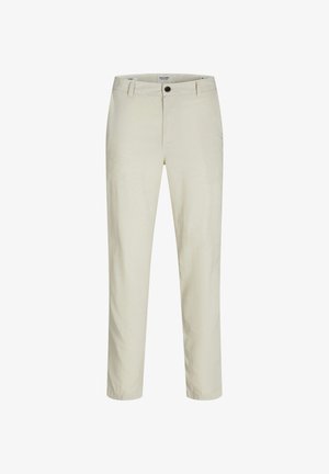 Pantalon beige à jambes droites avec passants pour ceinture, bouton frontal et fermeture éclair, présenté sur un fond blanc.