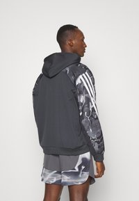 adidas Sportswear FUTURE ICONS - Luvtröja - carbon