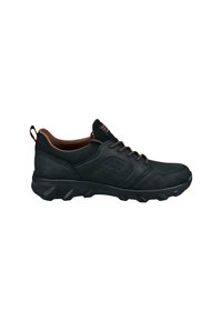 Schwarze Sportschuhe mit einem synthetischen Obermaterial, strukturierten Akzenten, Mesh-Einsätzen und Schnürsystem. Sie verfügen über eine robuste Gummisohle mit tiefem Profil.
