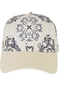 Beige caps med et svart paisleymønster, med flat brem og dekorativ søm langs kanten. Strukturert design med en knapp på toppen.