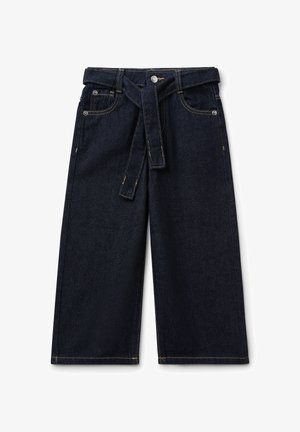 Donkerdenim wijde pijpen met een ceintuur in de taille, voorzien van contrasterende stiksels, zijzakken en een recht gesneden silhouet.