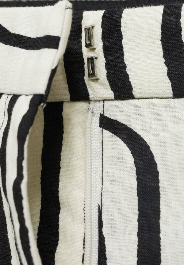 GEOMETRIC - Trousers - ecru2