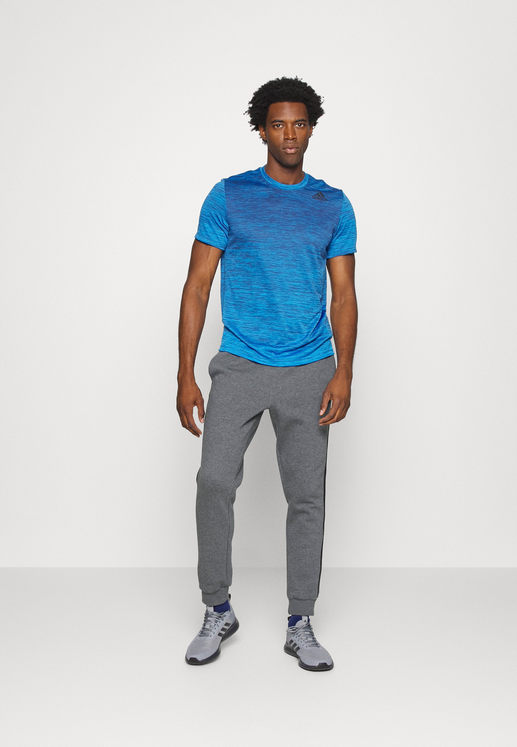 adidas Performance GRADIENT TEE - Print T-shirt - blue rush/shadow  navy/blue - Zalando.de