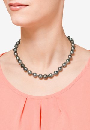 Necklace - white