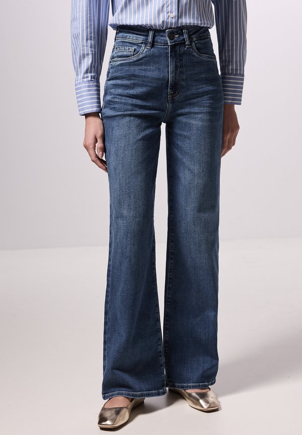 Flared Jeans - blau