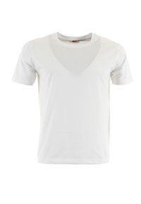 Witte katoenen T-shirt met korte mouwen, ronde hals en een subtiel logo op de borst. Gladde textuur en standaard pasvorm ontwerp.