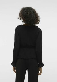 Vero Moda NORMAL GESCHNITTEN ELASTISCHE BÜNDCHEN  - Pluus - black